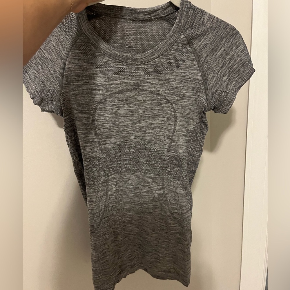 lulu lemon swiftly tech tee